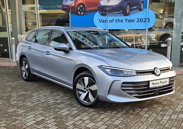 Volkswagen Passat cena 199900 przebieg: 5, rok produkcji 2024 z Płock małe 254